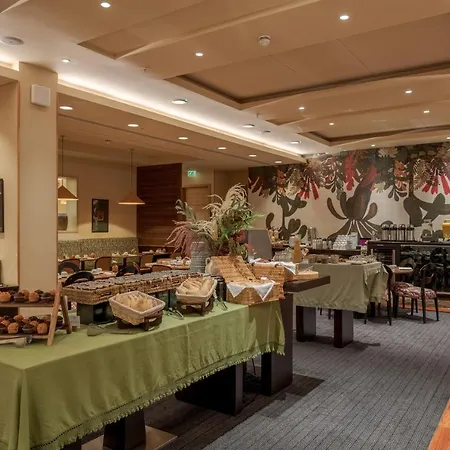 Hotel Pestana Chelsea Bridge &
