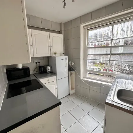 Lovely Compact Budget Flat In Central Londres