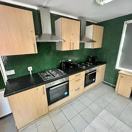Croydon Stays Guest house *