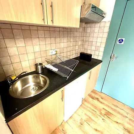 Croydon Stays Guest house *