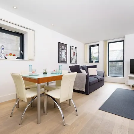 Trafalgar Sq 1 Bedr, 3 Beds Sleeps 6