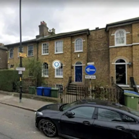 2 Bedroom Victorian Garden Flat Apartment
