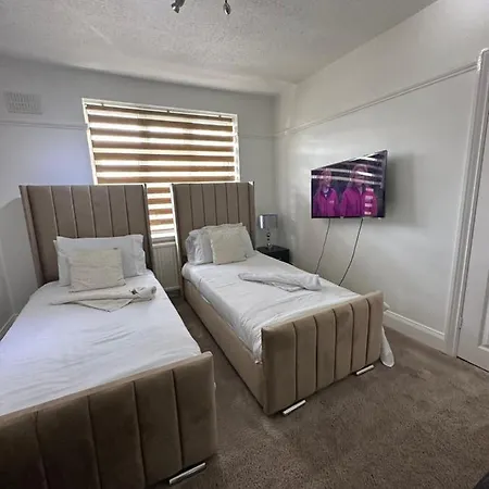 Homestay Sheri's Away London