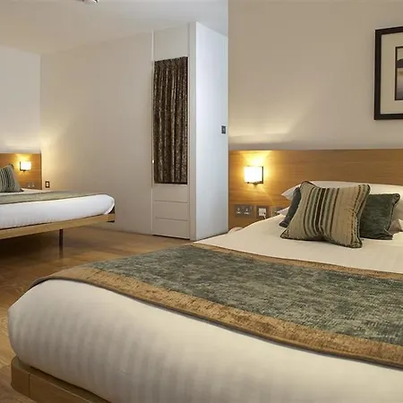 Hotel By Marriott Tower Bridge 4*