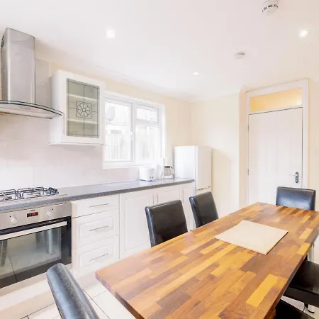 Apartment Pass The Keys Flat 3 And 4 Floor Comfy Two Studio *