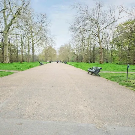Art Deco Oasis: Hyde Park Adjacent London