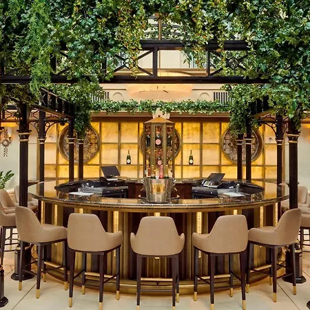 The Landmark 5*