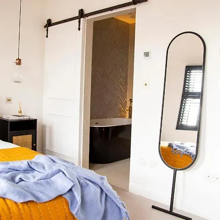 The Luxury Fulham Townhouse *