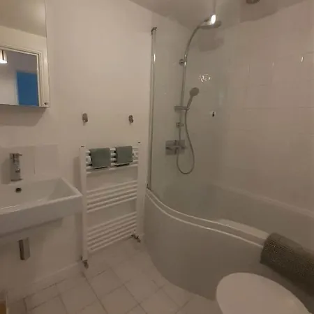 2 Bedroom Victorian Garden Flat London