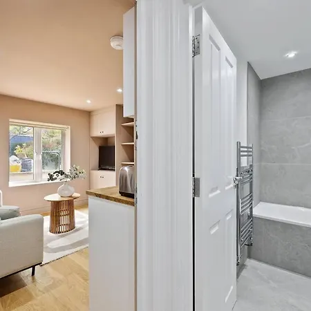 Parkhurst By Hiatus Concierge Apartment