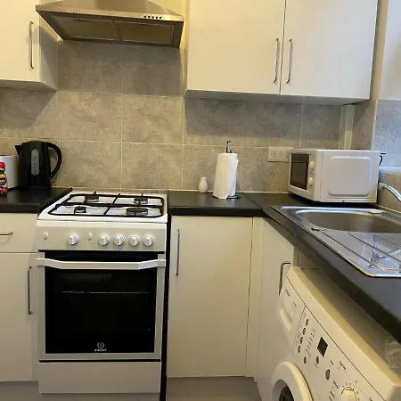 Lovely Studio Flat *