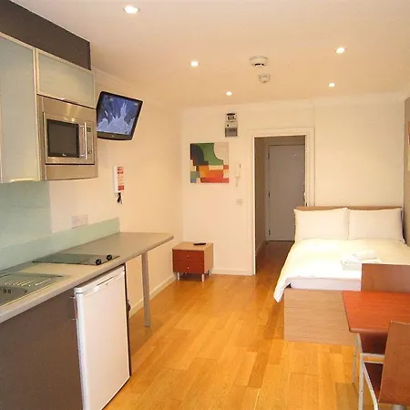 Apartment Inverness Terrace Serviced By Concept