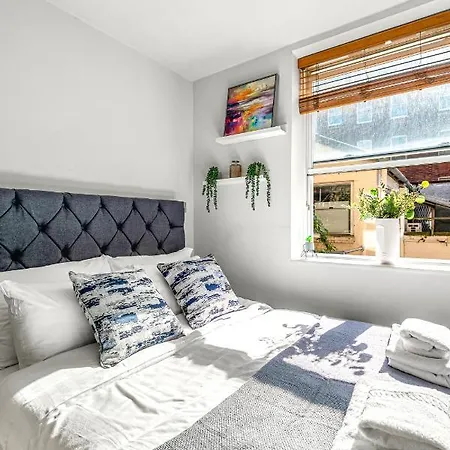 Charming Flat Close To Holborn Station