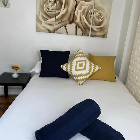 Guest house In In *