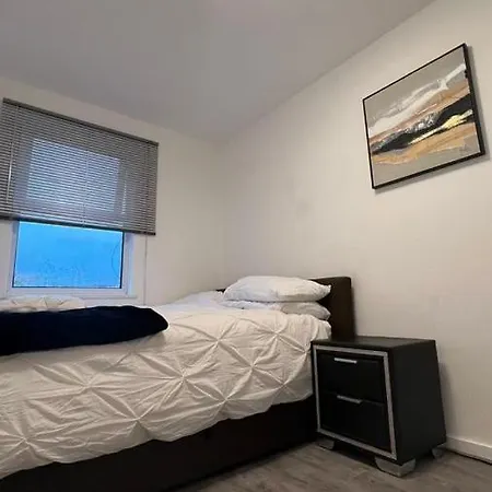 Buzz Crib