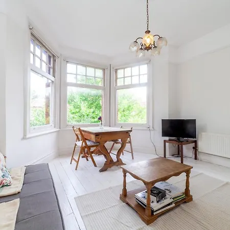 Apartment Lovely 1 Bdr Apt In Victorian House, Kilburn London