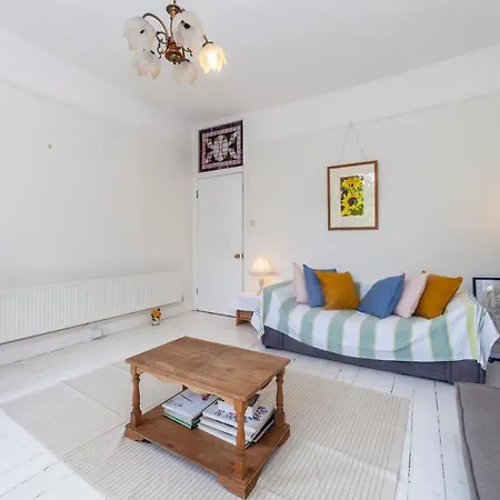 Apartment Lovely 1 Bdr Apt In Victorian House, Kilburn *