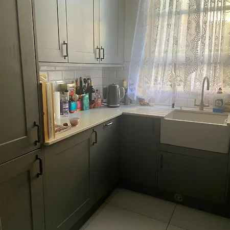 Mid Charm - 1-bed In דירה