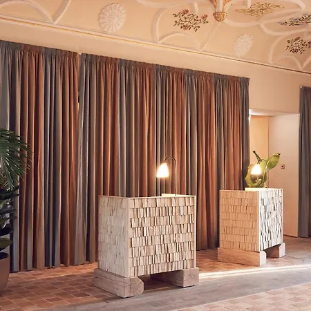 Hotel Birch Selsdon 4*