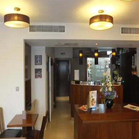 Seraphine Kensington Olympia Hotel 4*