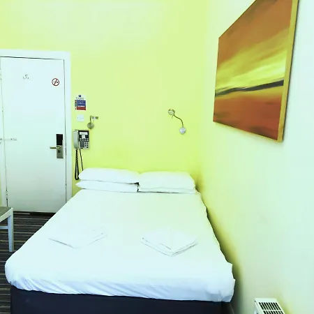 Manor Hotel 2*