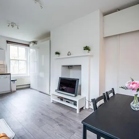 Bright Spacious Maida Vale Flat 5 - Minutes From Station London