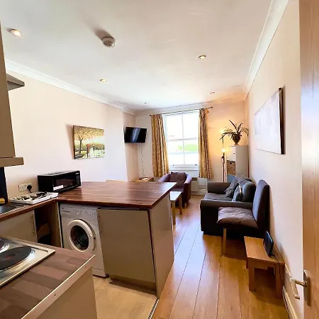 2 Bedroom In Westminster *