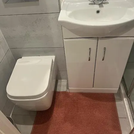 Amazing Flat 2 In Battersea * لندن