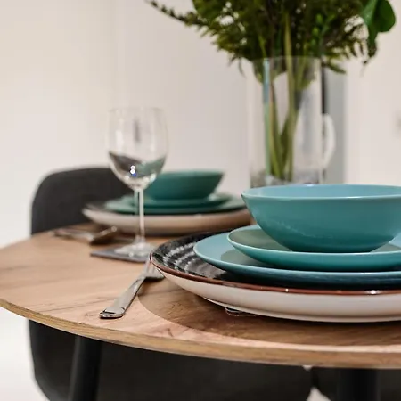 Khayat Homes - The Cosmo - Two Bed Apartment London
