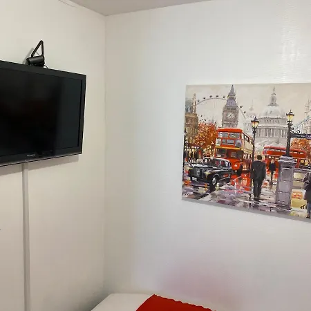 Brenda's -elephant & Castle Apartment *