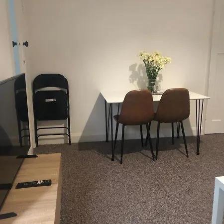 Appartement Garden Flat In Central Location *