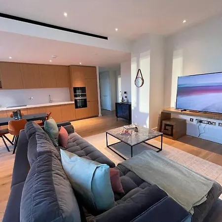 شقة Luxury 3 Bed 3 Bath In *