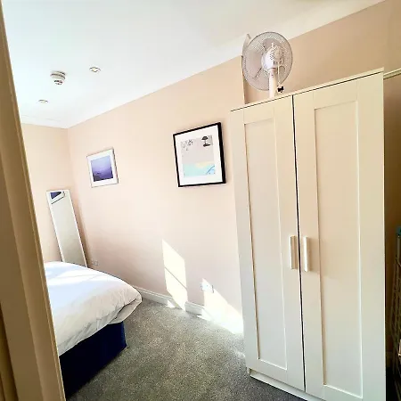 2 Bedroom In Westminster Londra