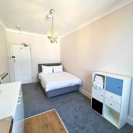 2 Bedroom In Westminster *