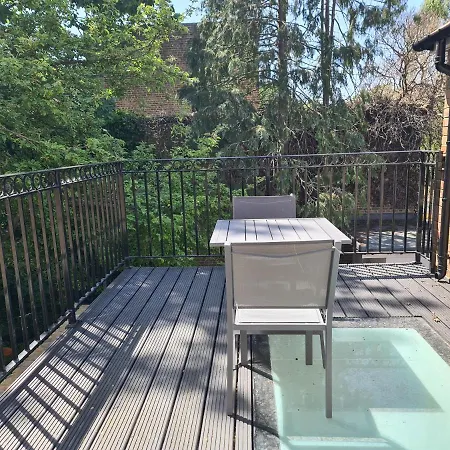 New - Family 2 Bedroom In Quiet Street Near Parks 107-3 1fl