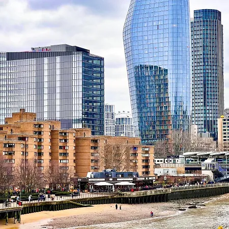 Hotel River Thames View Entire In The Most Cental