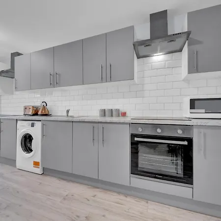 Guest house Heathrow Stays -