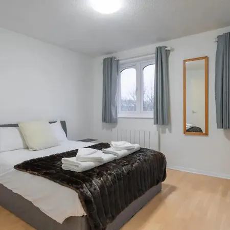 1bd Flat - Prime Location Surrey Quays * London