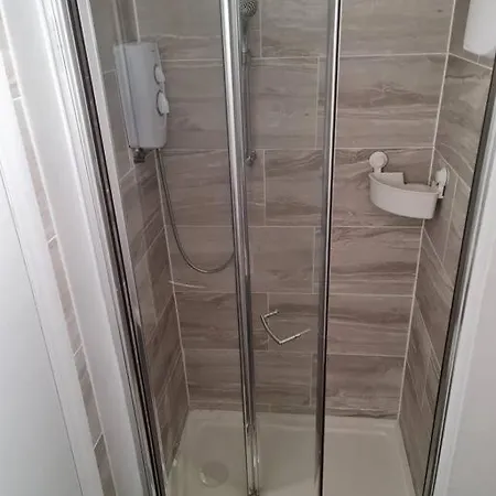 Floor Warren St Flat. Apartamento Londres