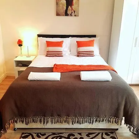 Comfortable Flat Near * Londyn