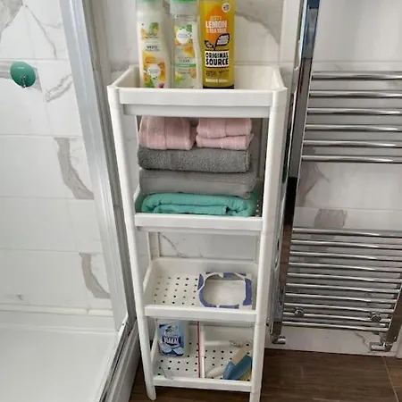 Town Centre 3 Bed Flat - Sleep Up To 5 People, Close To London Underground Apartamento