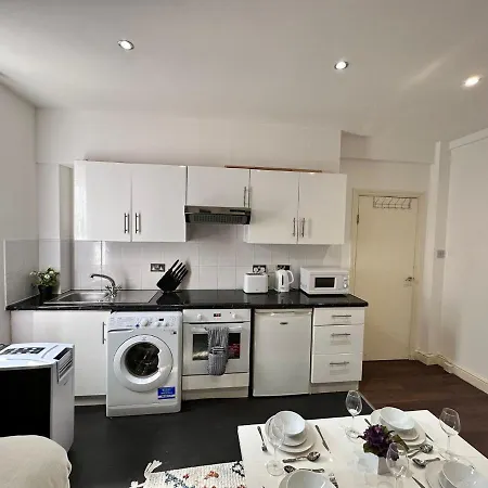 Central 1-bedroom Cozy Budget Apartment, Edgware Road London