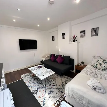 Apartment Central 1-bedroom Cozy Budget Apartment, Edgware Road *