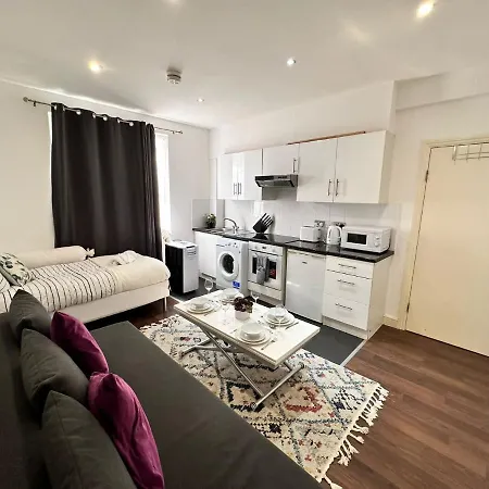 Central 1-bedroom Cozy Budget Apartment, Edgware Road Apartment London