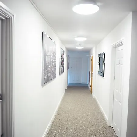 Canary Heights 3* London