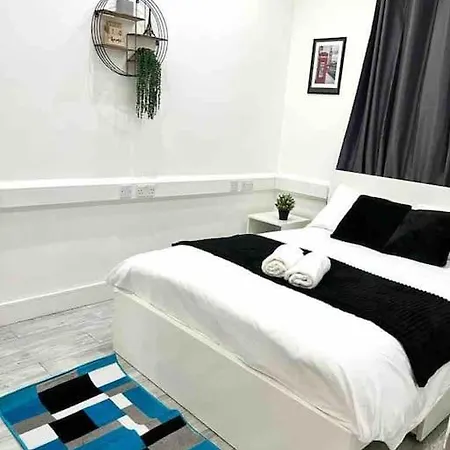 Comfortable Flat In Central * London