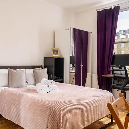 Apartment South Kensington Courtfield Gardens studio London
