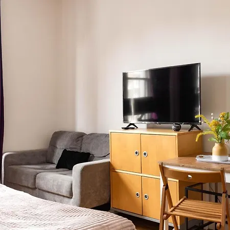South Kensington Courtfield Gardens studio