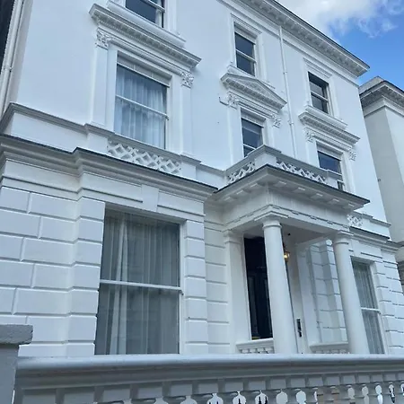 Notting Hill House
