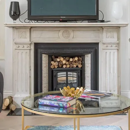 Apartment Cosy Bright & Large 4 Bedroom Flat With Parking Ealing